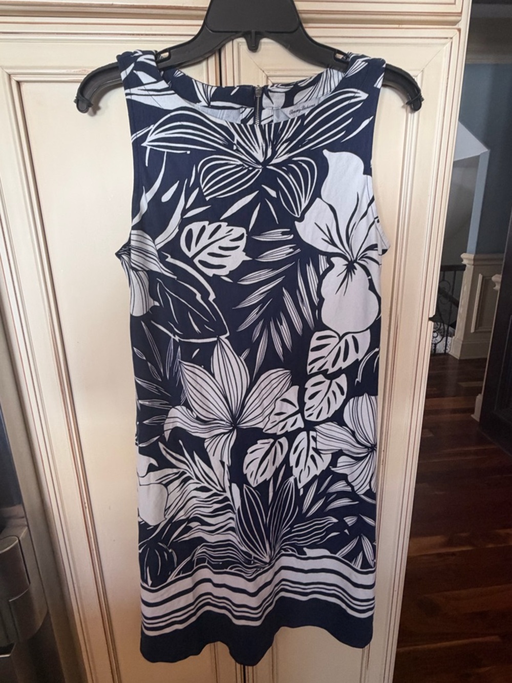 Tommy Bahama Navy and White Tropical Print Sleeveless Shift Dress Size Medium